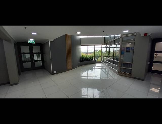 712M² OFFICE TO LET IN WOODMEAD